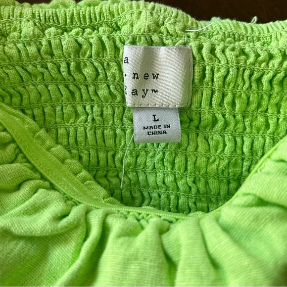 A New Day | Linen Blend Lime Green Off-Shoulder Crop Top - Picture 4 of 10